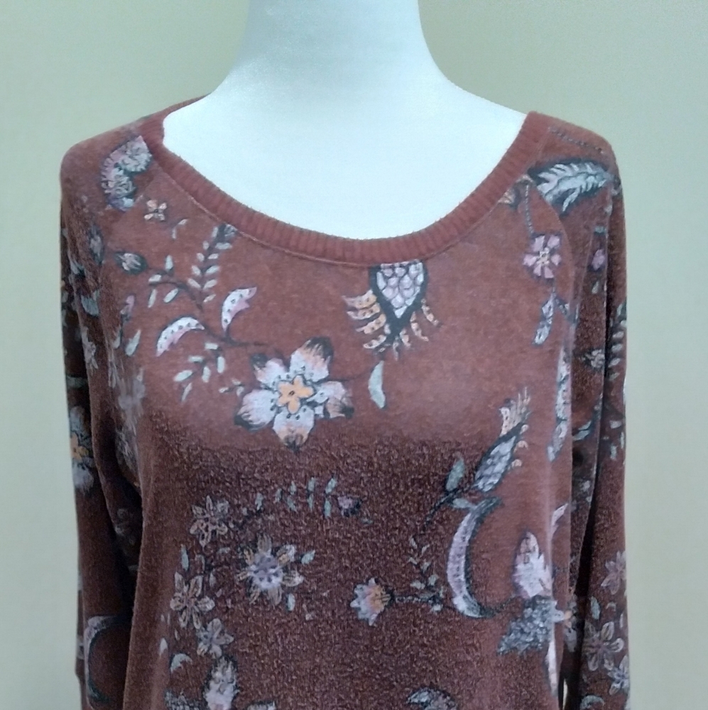 Maurices 3/4 Sleeve Floral Pullover Sweater